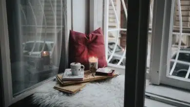 Poduszki dekoracyjne i ozdobne poszewki – gdzie się sprawdzą jako dodatek? 6
