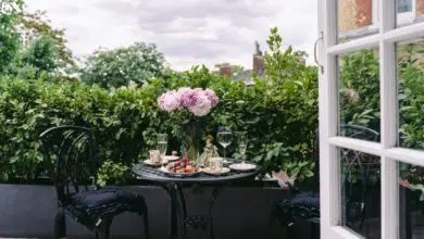 Ogrodowe krzesła aluminiowe. W tych 3 aranżacjach sprawdzą się idealnie! 5