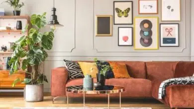 Galeria ścienna z plakatami - szybka metamorfoza salonu 2