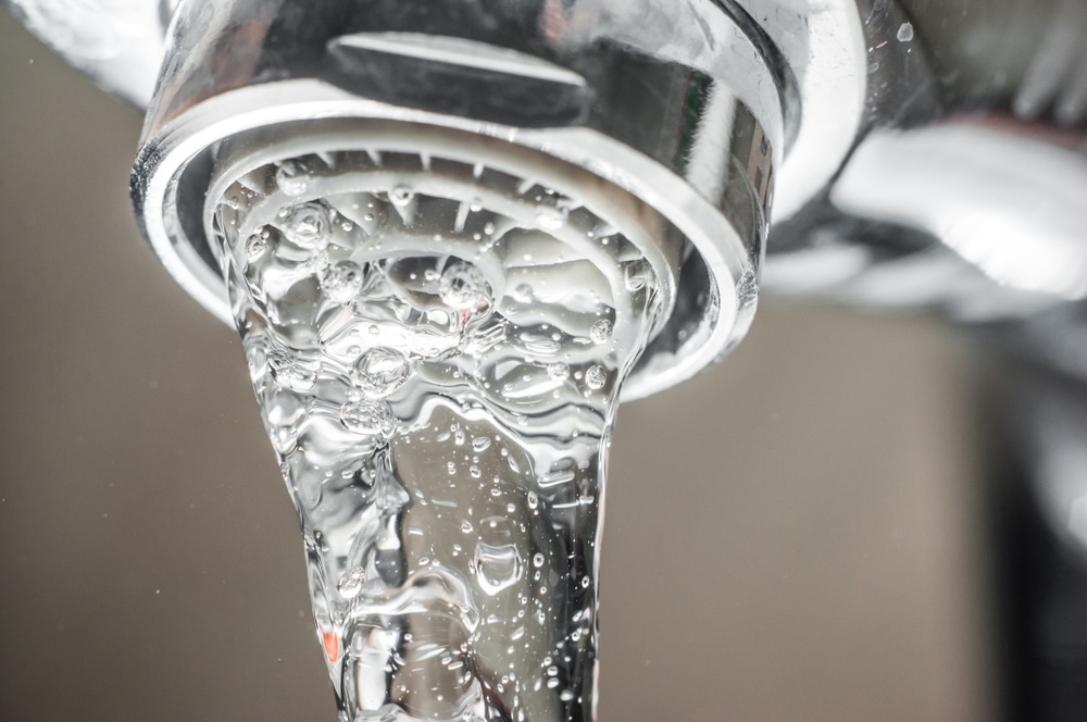 Jak pozbyć się problemu twardej wody w domu? 1