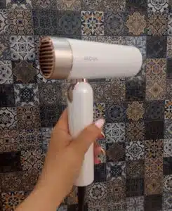 Jak stałam się fryzjerką we własnym domu? Recenzja suszarki MOVA Flip 10 6 Jak stałam się fryzjerką we własnym domu? Recenzja suszarki MOVA Flip 10 4